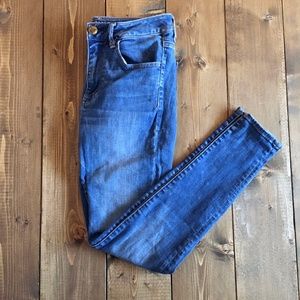 American Eagle Hi-Rise Jegging